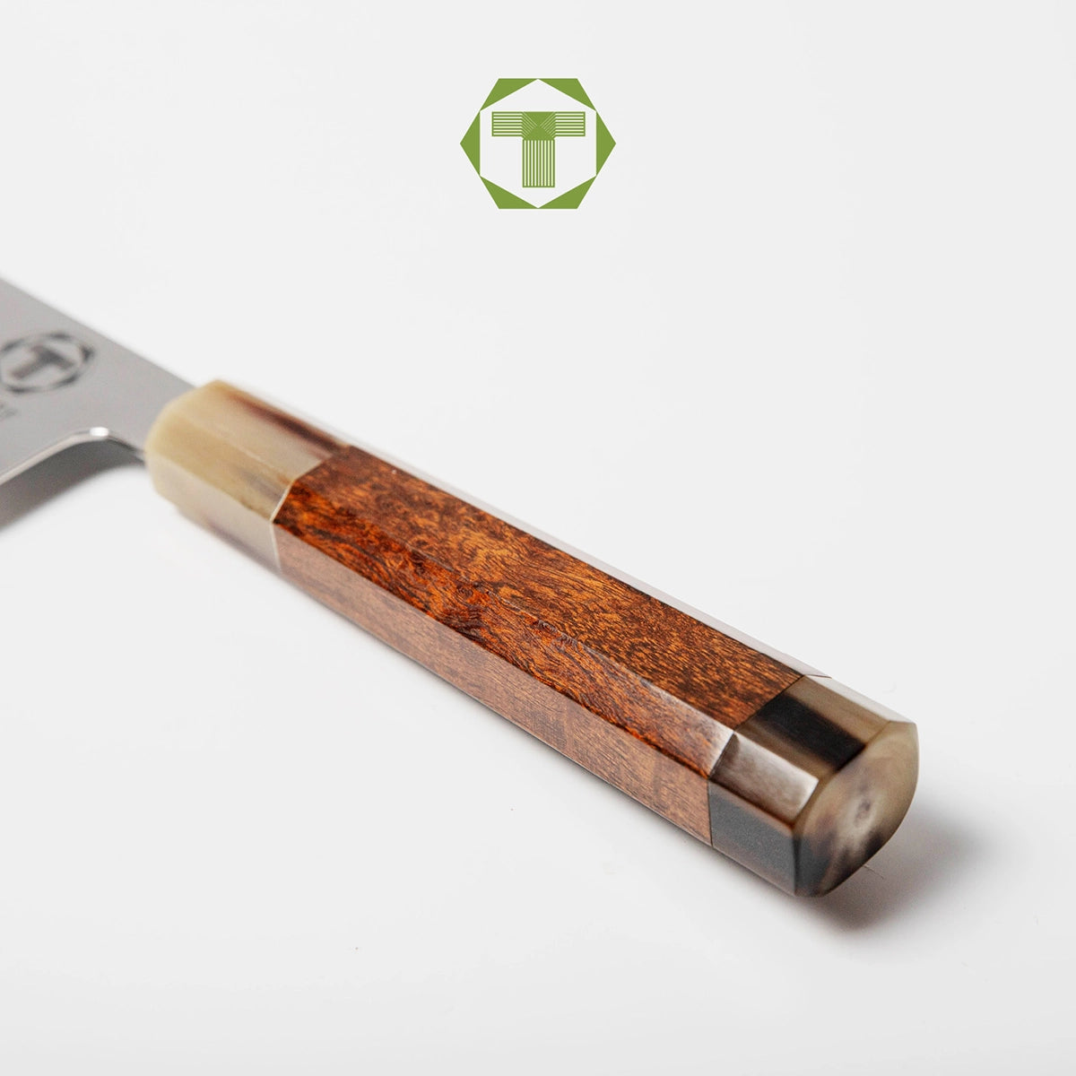 #Griff_Wüsteneisenholz #Klinge_ Santoku